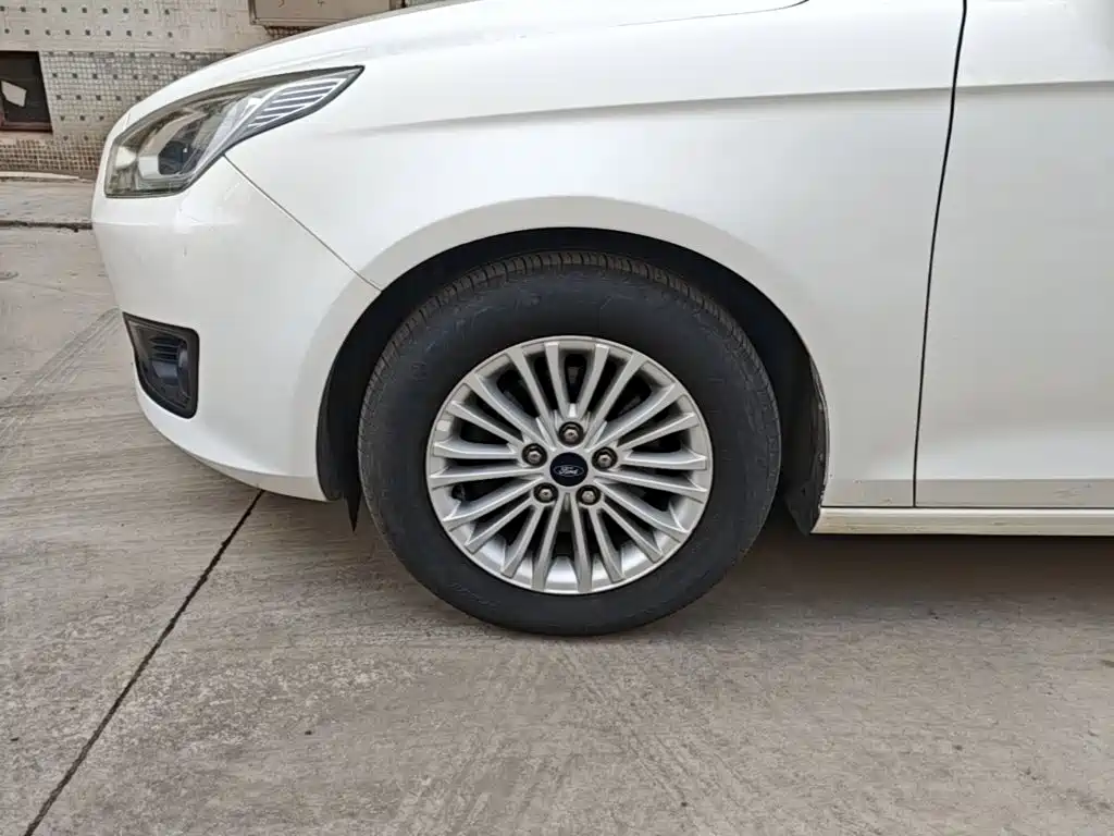 Ford Escort — миниатюра 23