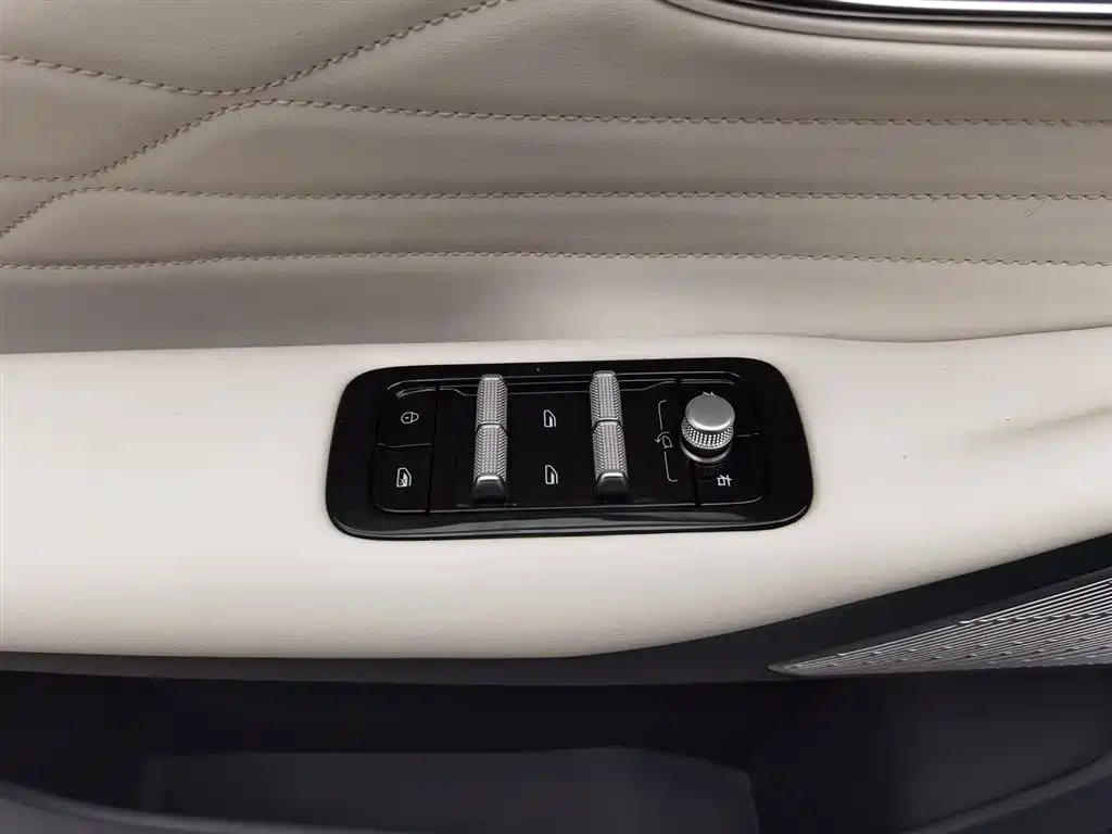 GEELY GALAXY GALAXY STARSHIP 7 EM I