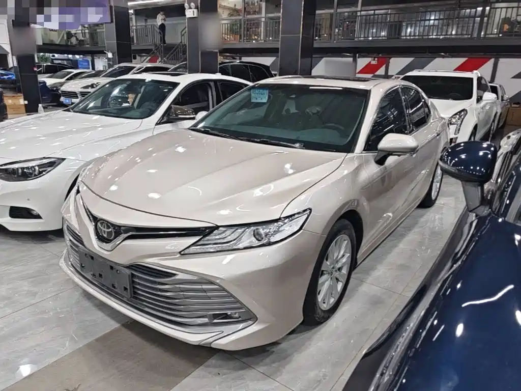 Toyota Camry — миниатюра 2
