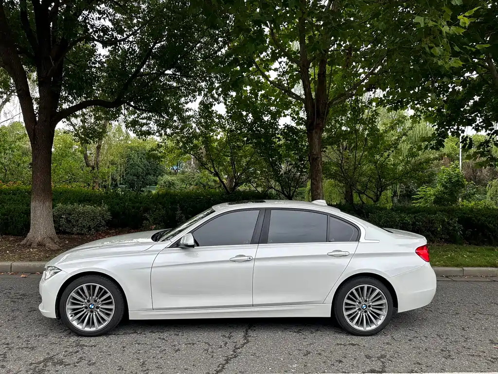 BMW 3 Series — миниатюра 4