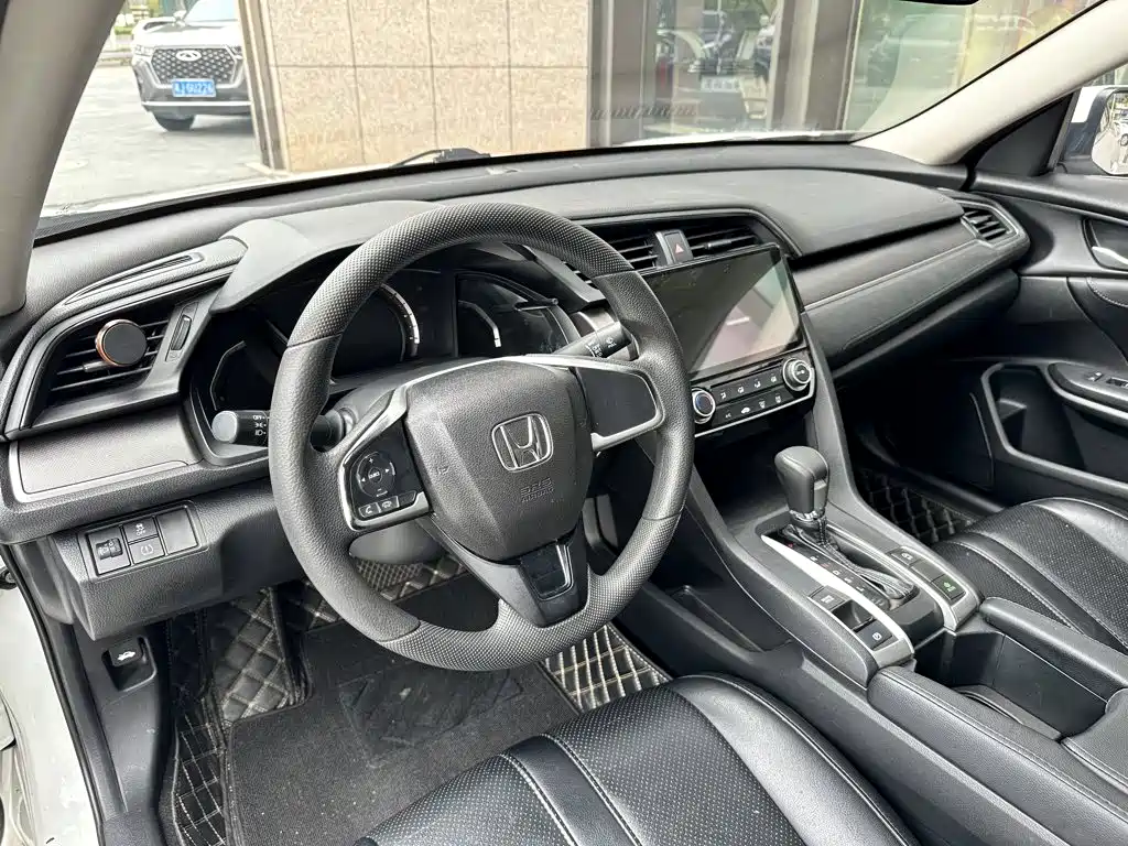 Honda Civic — миниатюра 8