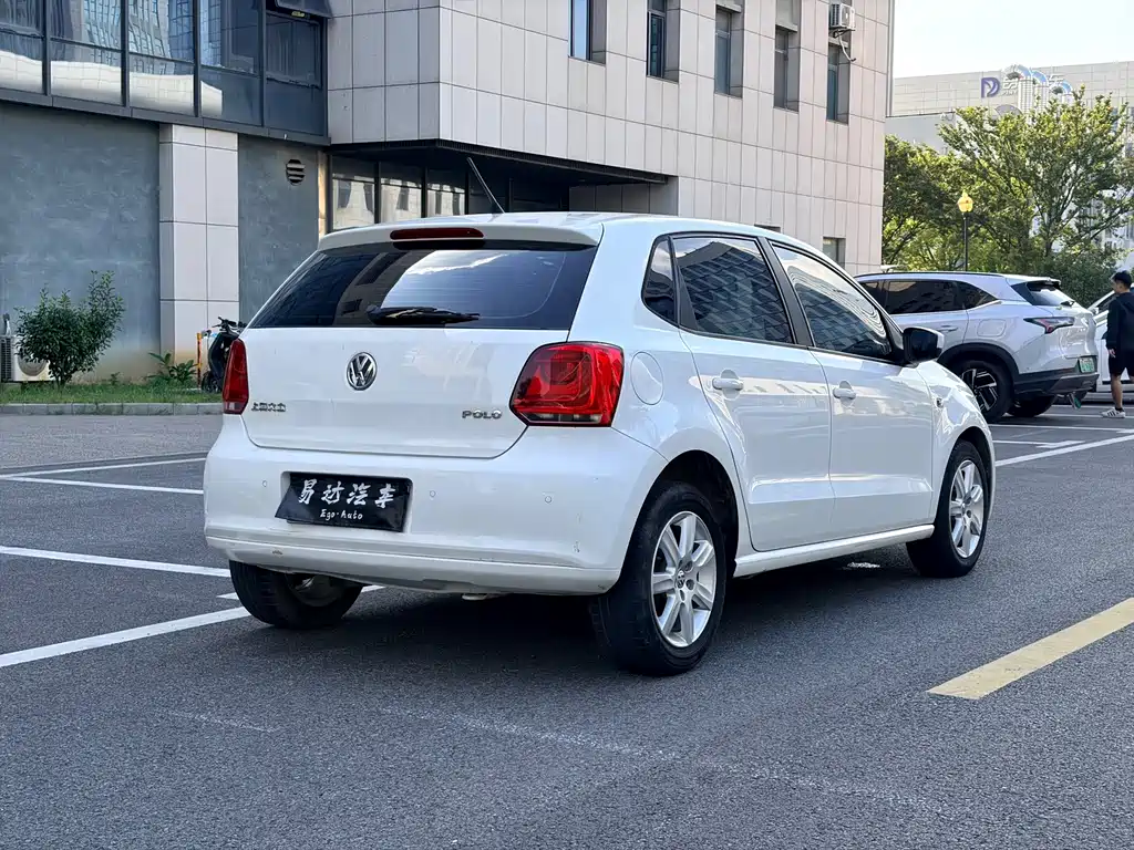 Volkswagen Polo — миниатюра 5