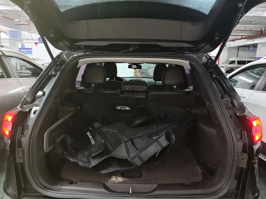 Jeep Cherokee — миниатюра 19