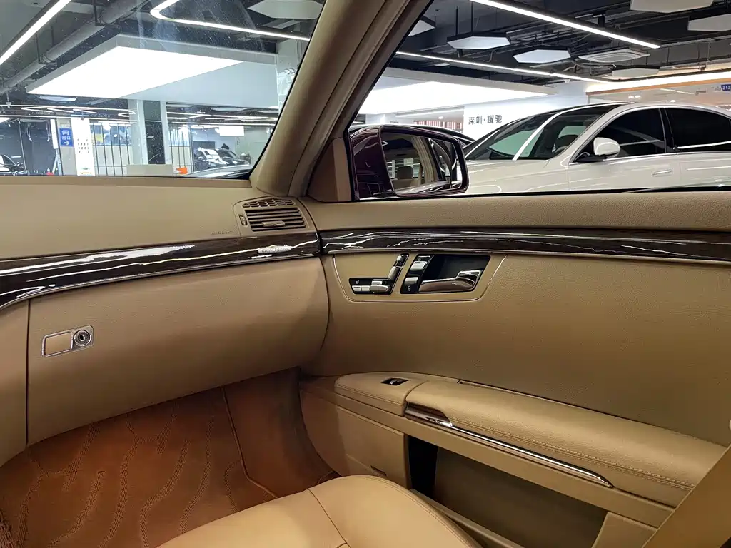 Mercedes-Benz S-Class — миниатюра 22