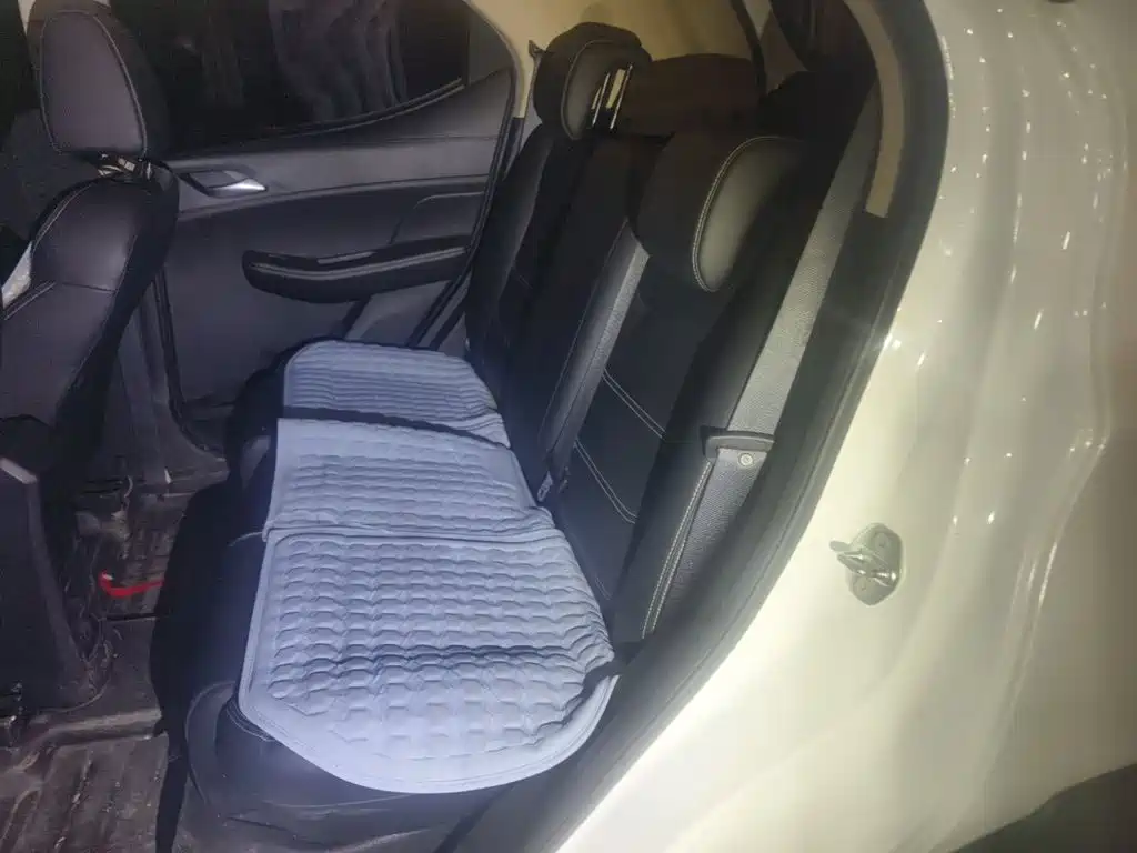 BYD Yuan EV — миниатюра 13