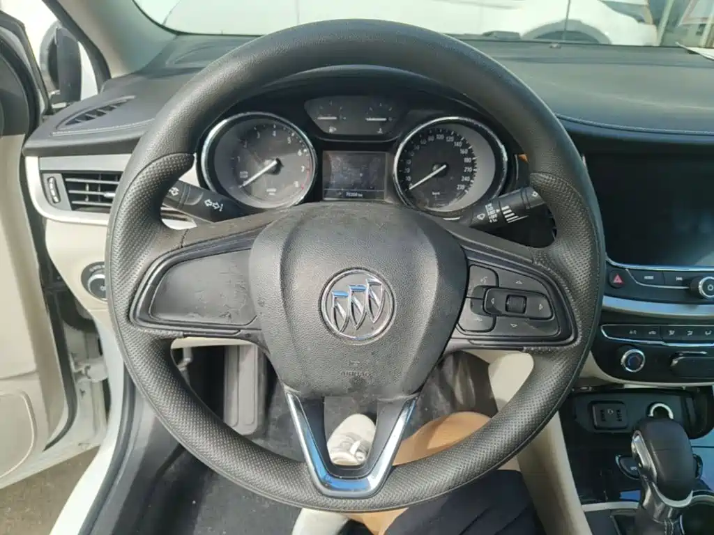 Buick Verano — миниатюра 11