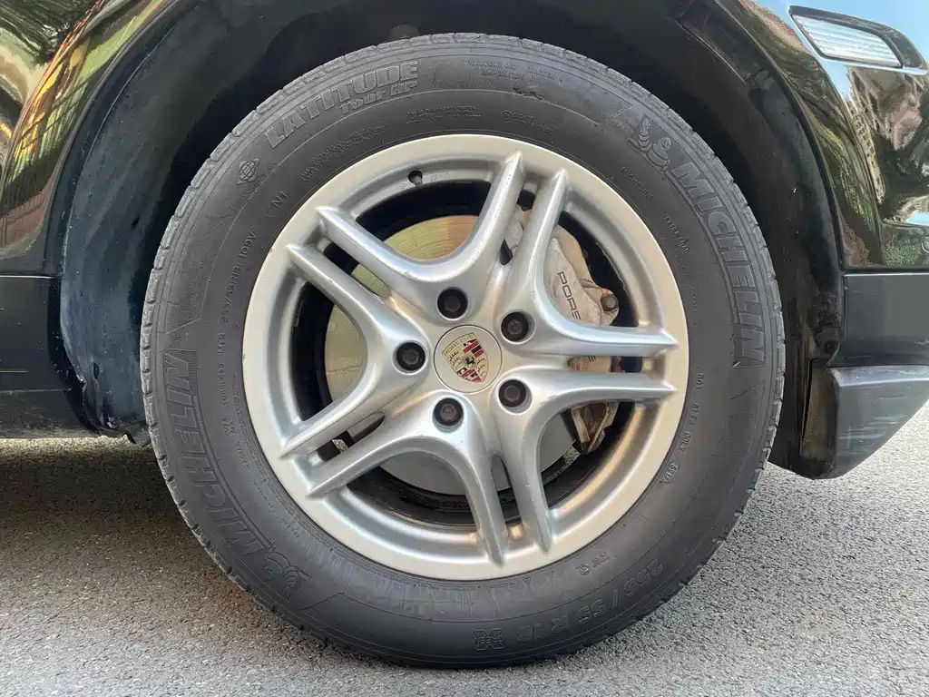 Porsche Cayenne — миниатюра 22