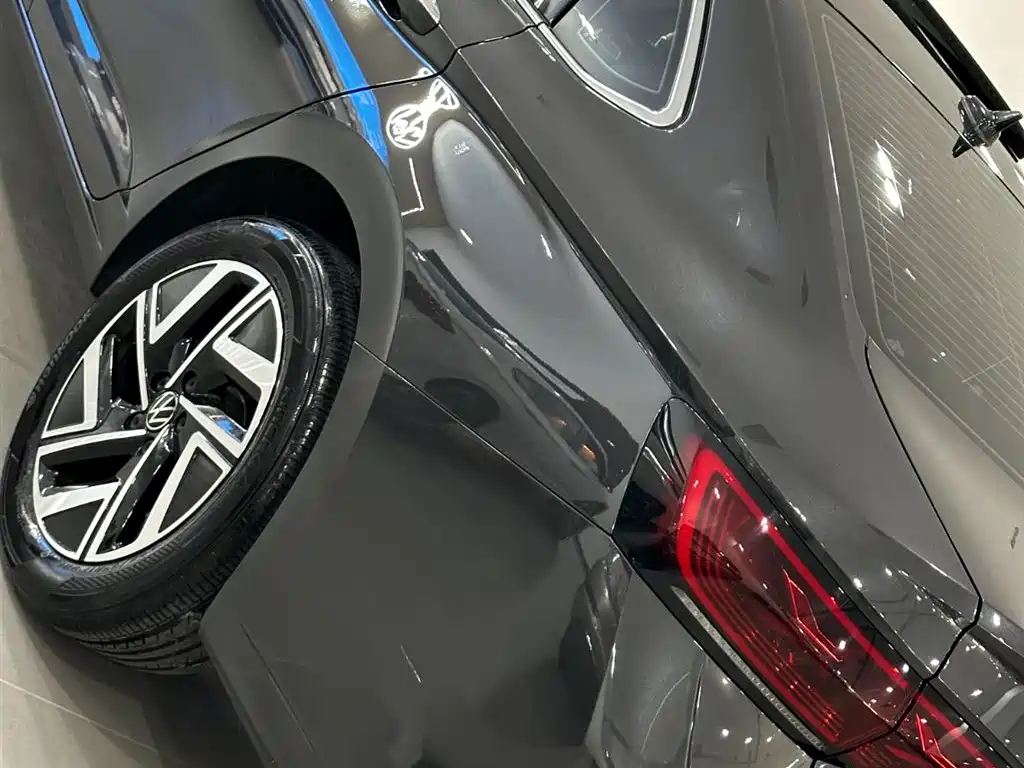 Volkswagen Sagitar — миниатюра 24