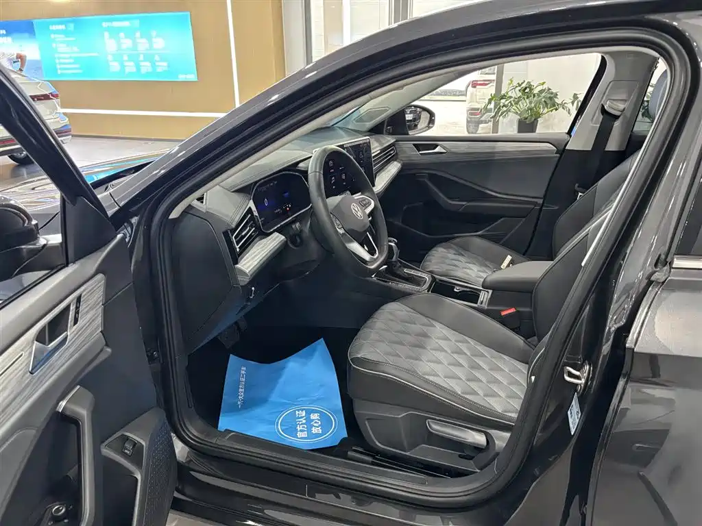 Volkswagen Sagitar — миниатюра 29