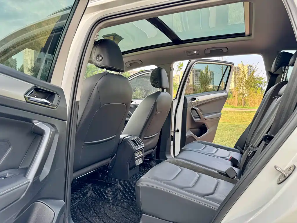 Volkswagen Tiguan L — миниатюра 5