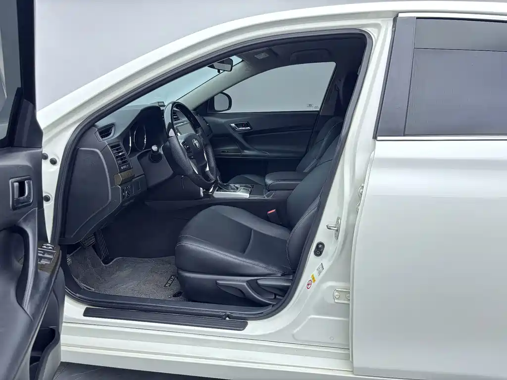 Toyota Reiz — миниатюра 11