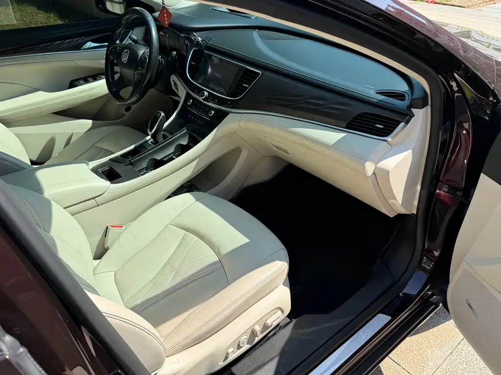 Buick LaCrosse — миниатюра 17
