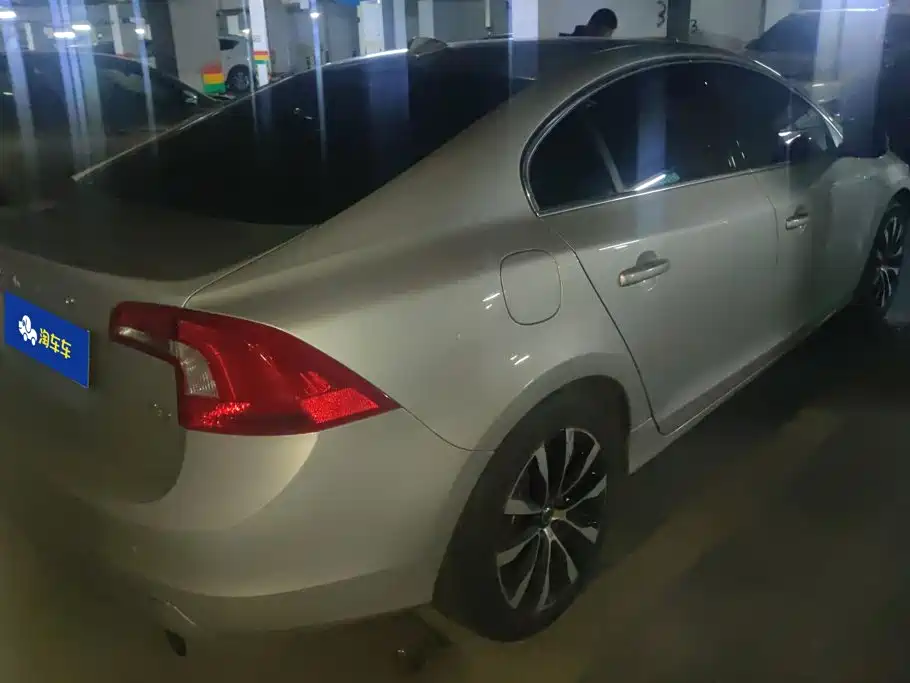 Volvo S60 — миниатюра 3