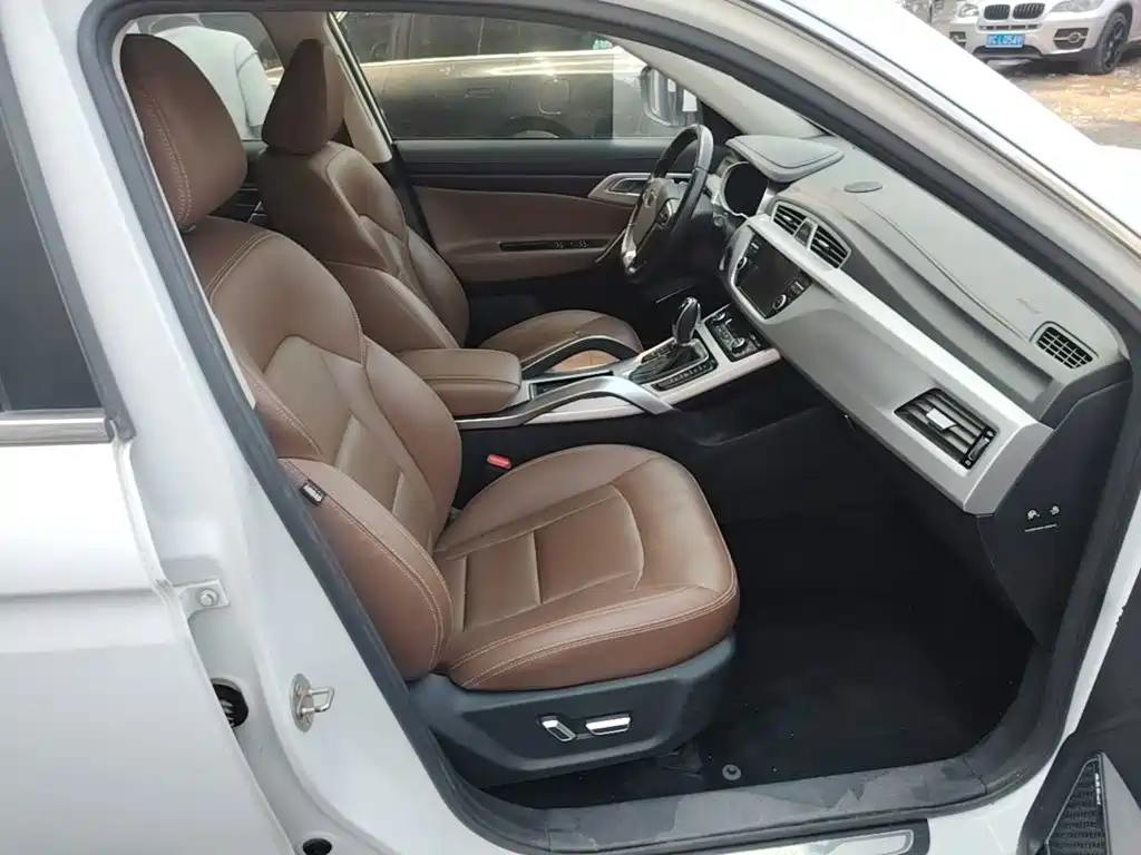 Geely Boyue — миниатюра 25