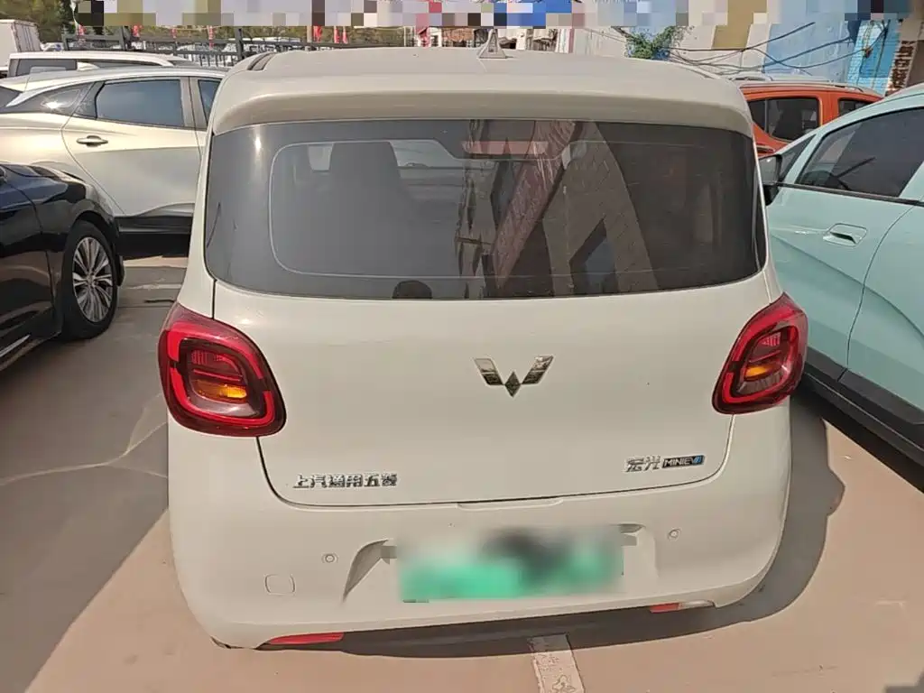 Wuling MINIEV — миниатюра 6