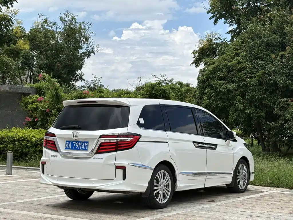 Honda Elysion — миниатюра 10