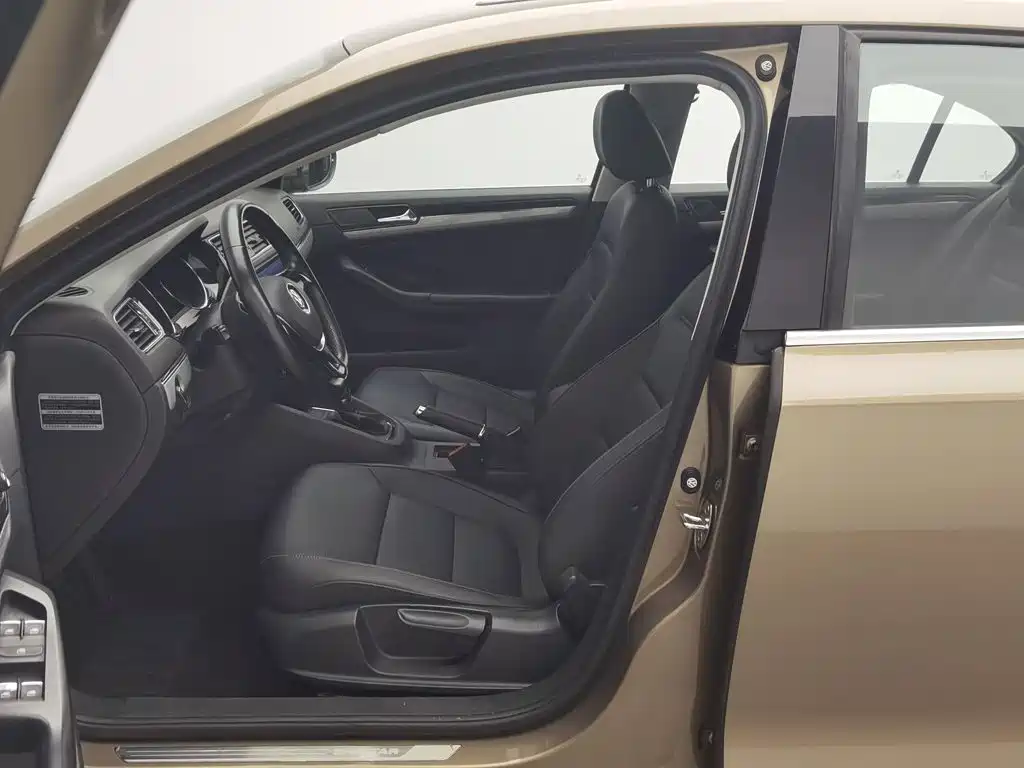 Volkswagen Sagitar — миниатюра 10
