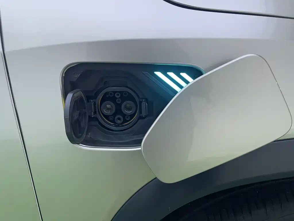 NIO ES8 — миниатюра 19