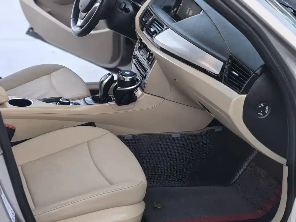 BMW X1 — миниатюра 13