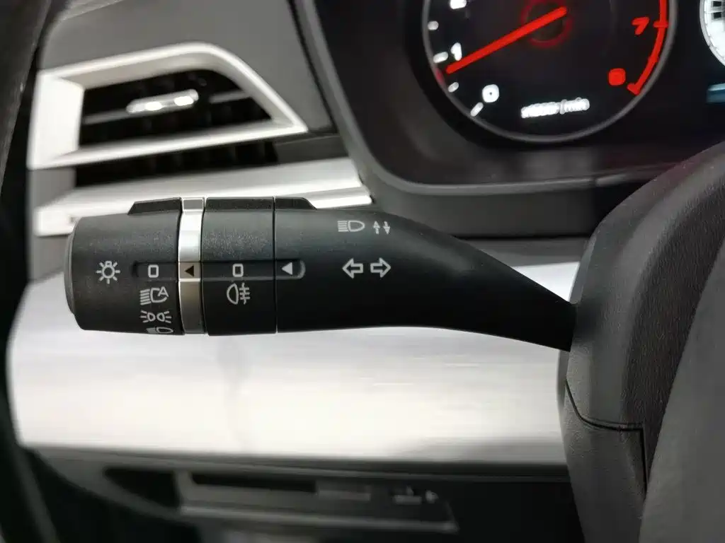 BYD Qin — миниатюра 21