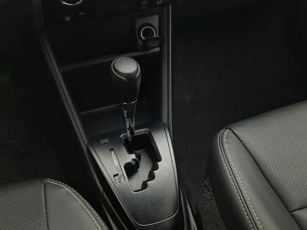 Toyota Yaris L — миниатюра 13