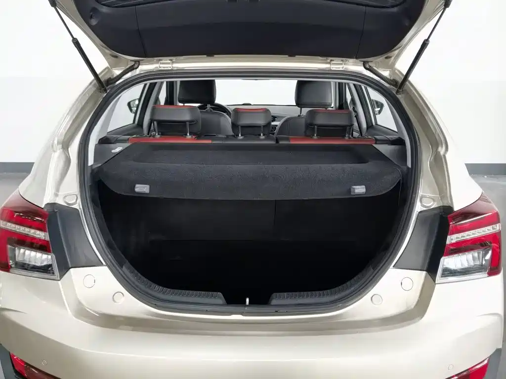 Geely Vision S1 — миниатюра 16