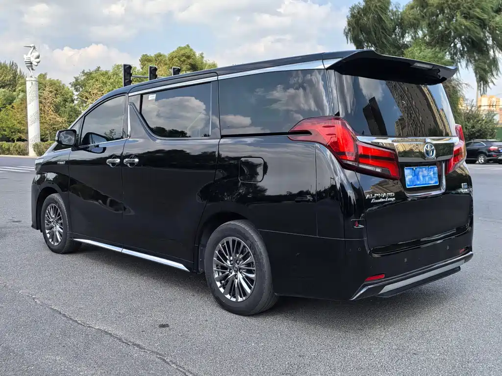 Toyota Alphard — фотографии объявления, Фото 13