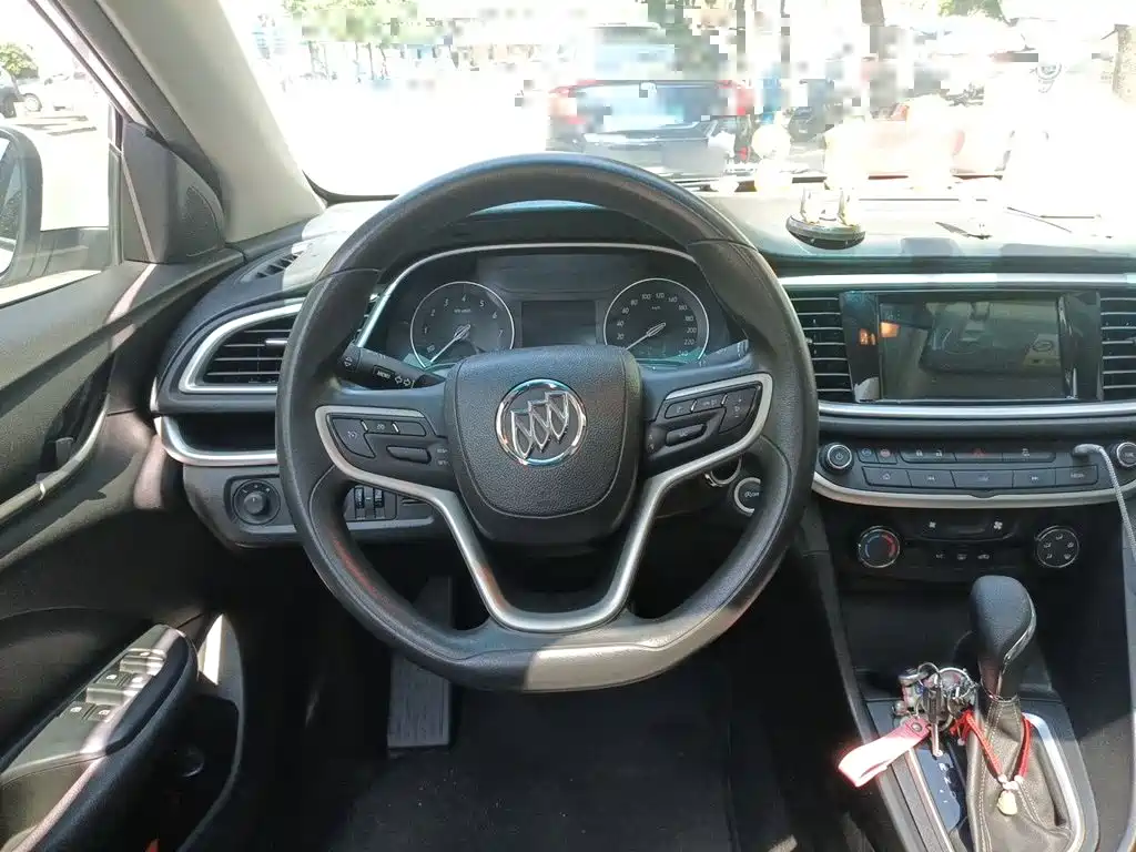 Buick Excelle — миниатюра 6