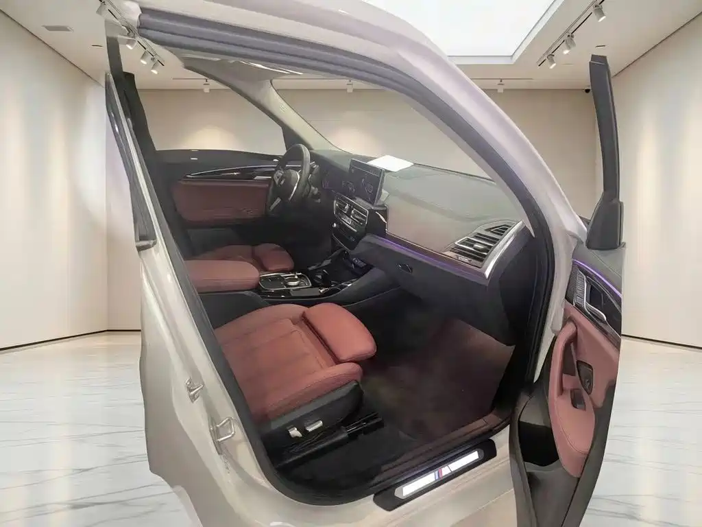 BMW iX3 — миниатюра 9