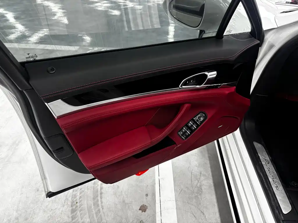 Porsche Panamera — миниатюра 9