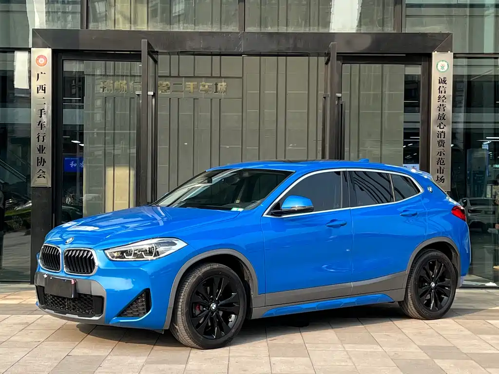 BMW X2