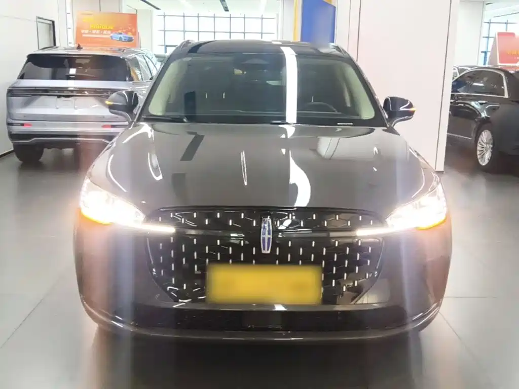 Lincoln Corsair — миниатюра 3