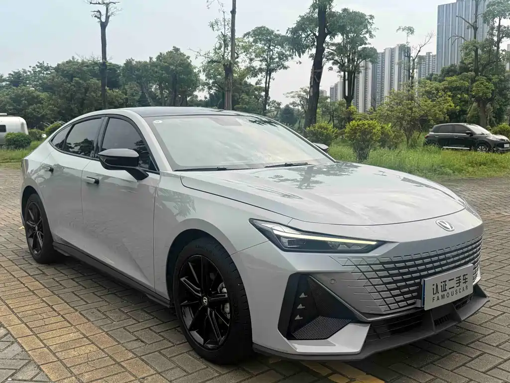 Changan UNI-V — миниатюра 3
