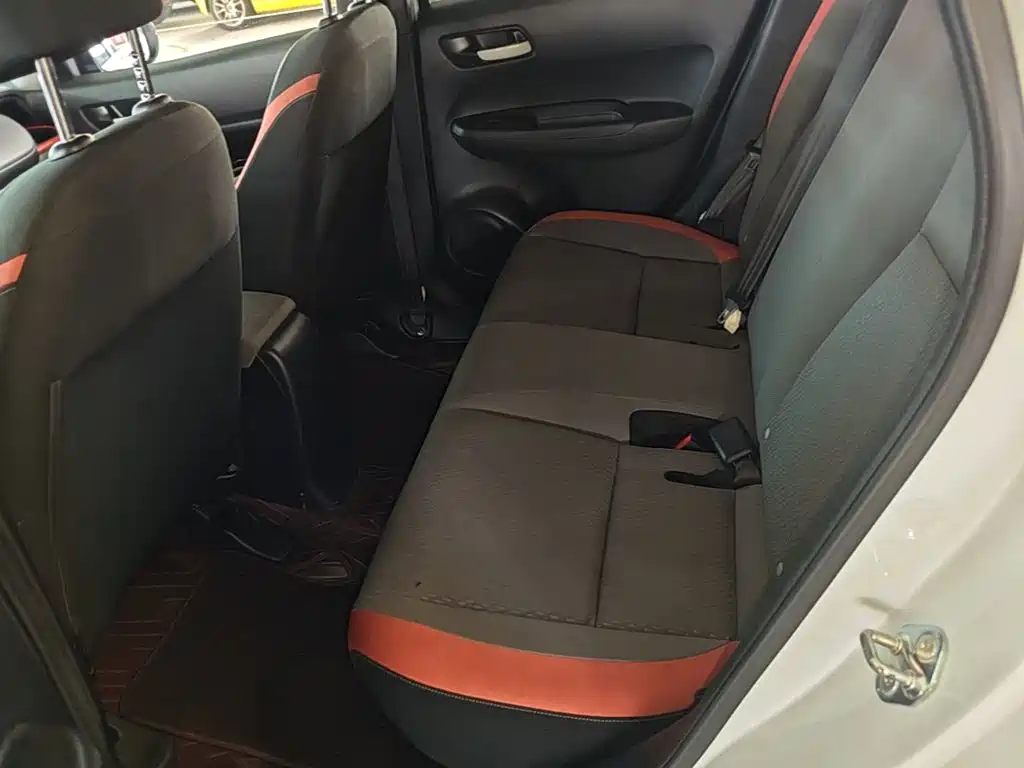 Honda Fit — миниатюра 17