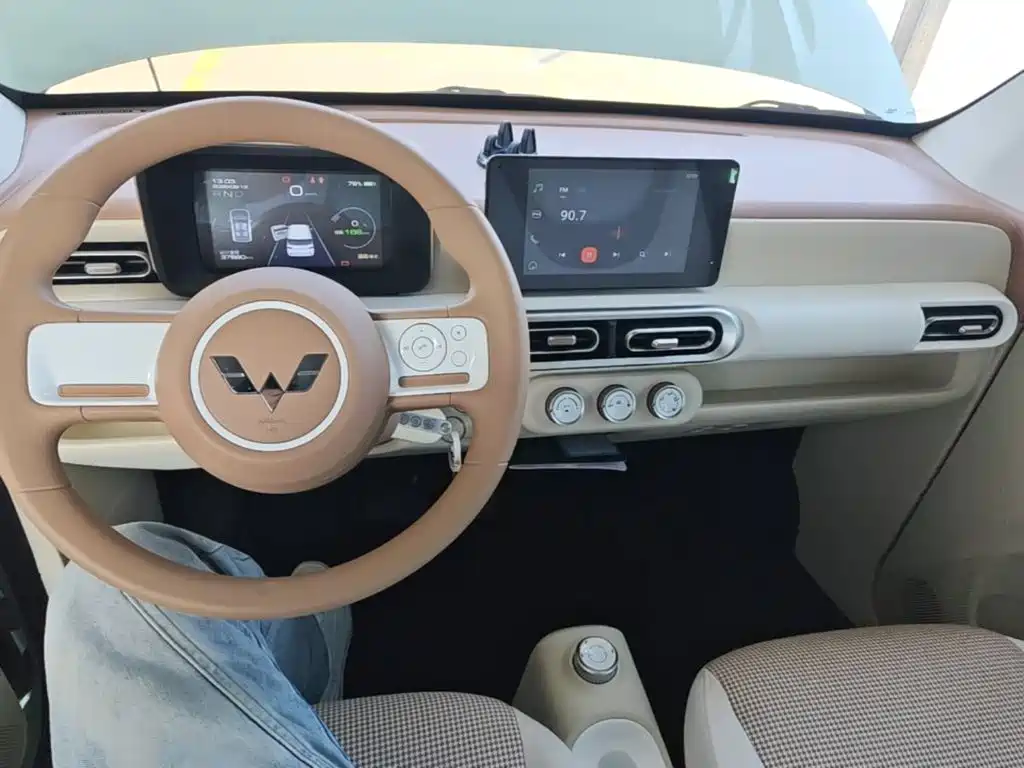 Wuling MINIEV — миниатюра 10