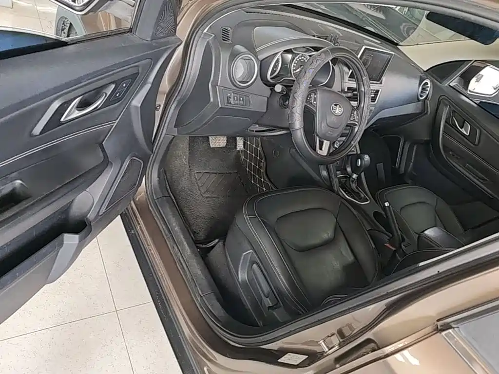 Bestune X40 — миниатюра 16