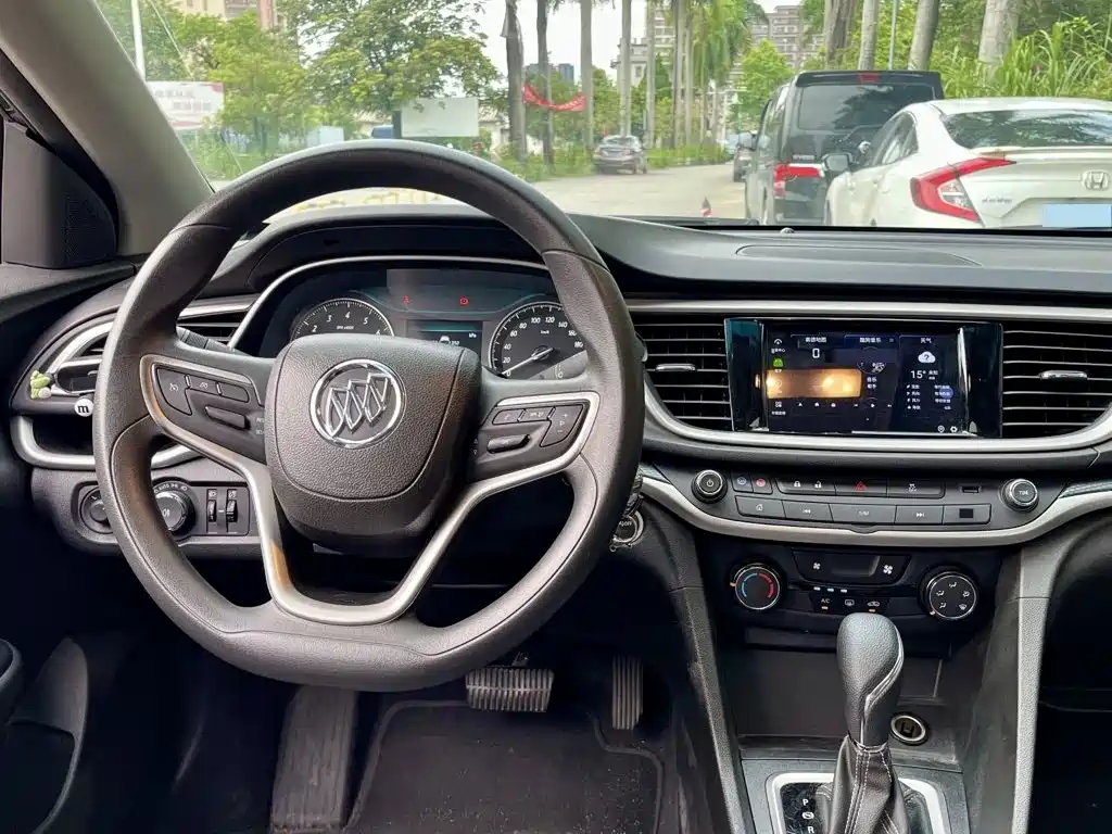 Buick Excelle — миниатюра 3