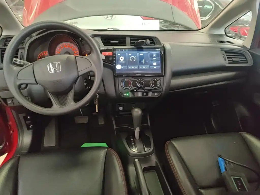 Honda Fit — миниатюра 10