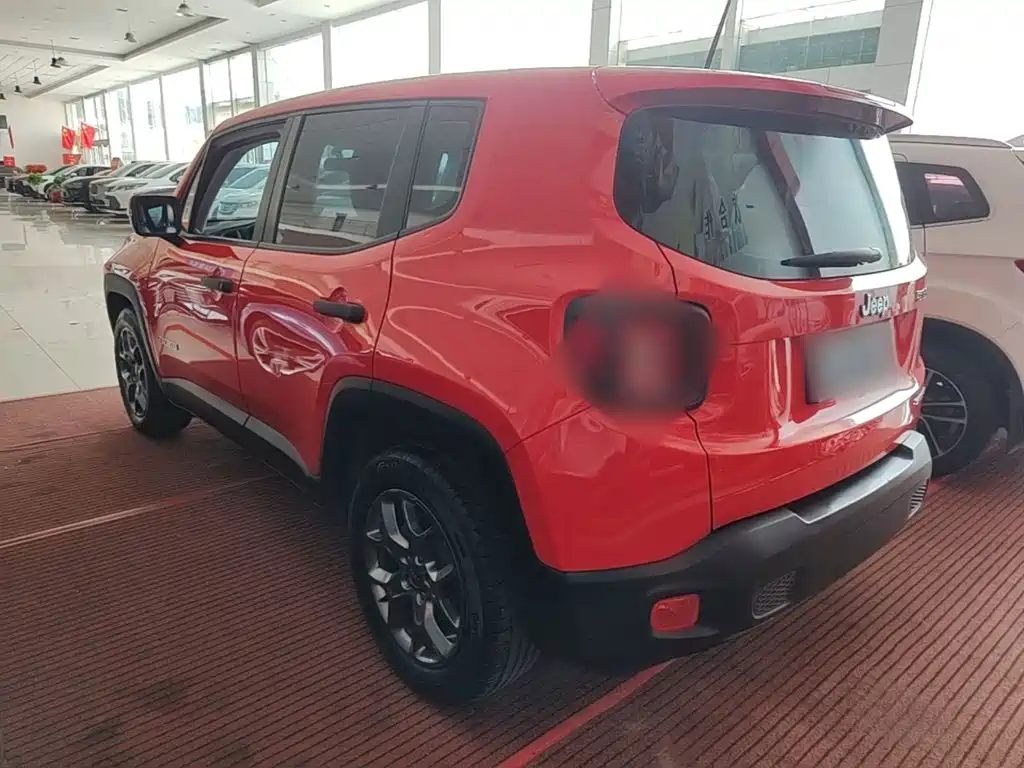 Jeep Renegade — миниатюра 5