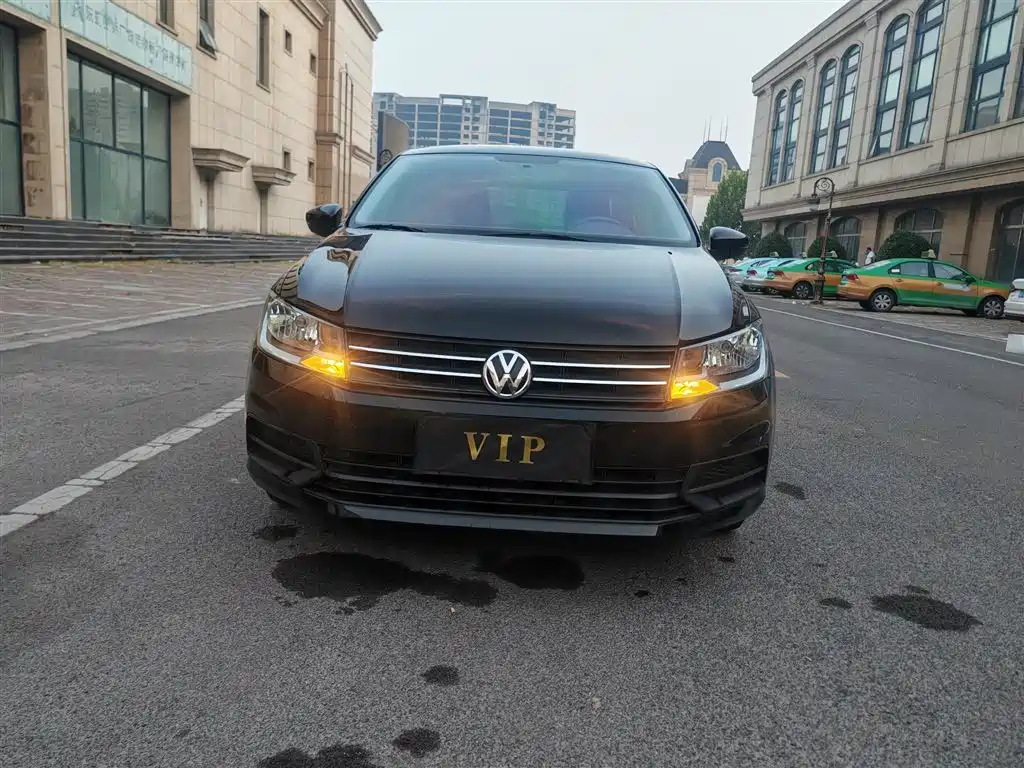 Volkswagen Santana — миниатюра 5