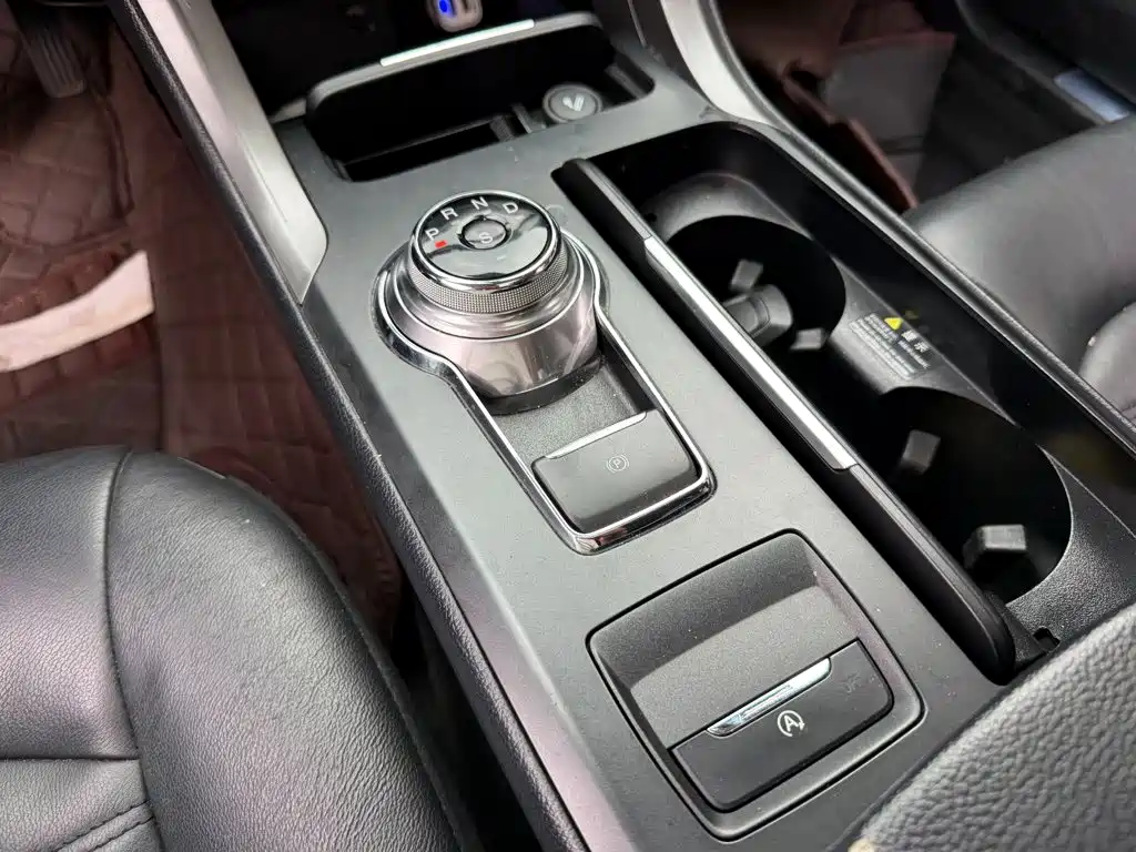 Ford Mondeo — миниатюра 9