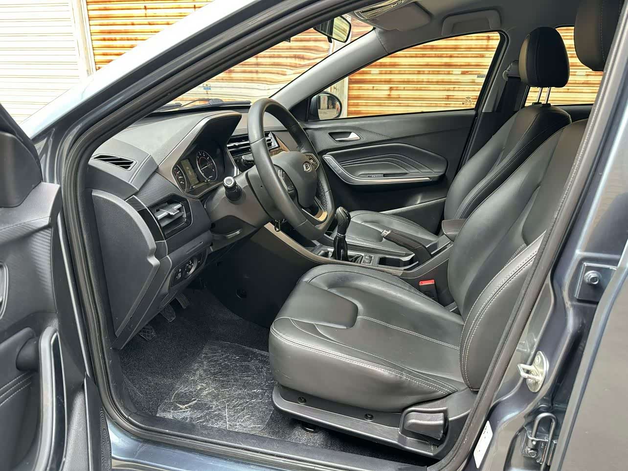CHERY Tiggo 3x 1.5 л 2021 г. Голубой, пробег 43000 км