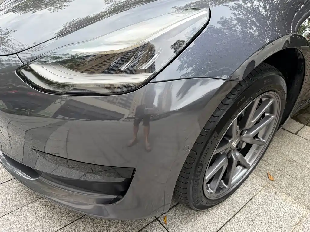 Tesla Model 3 — миниатюра 13