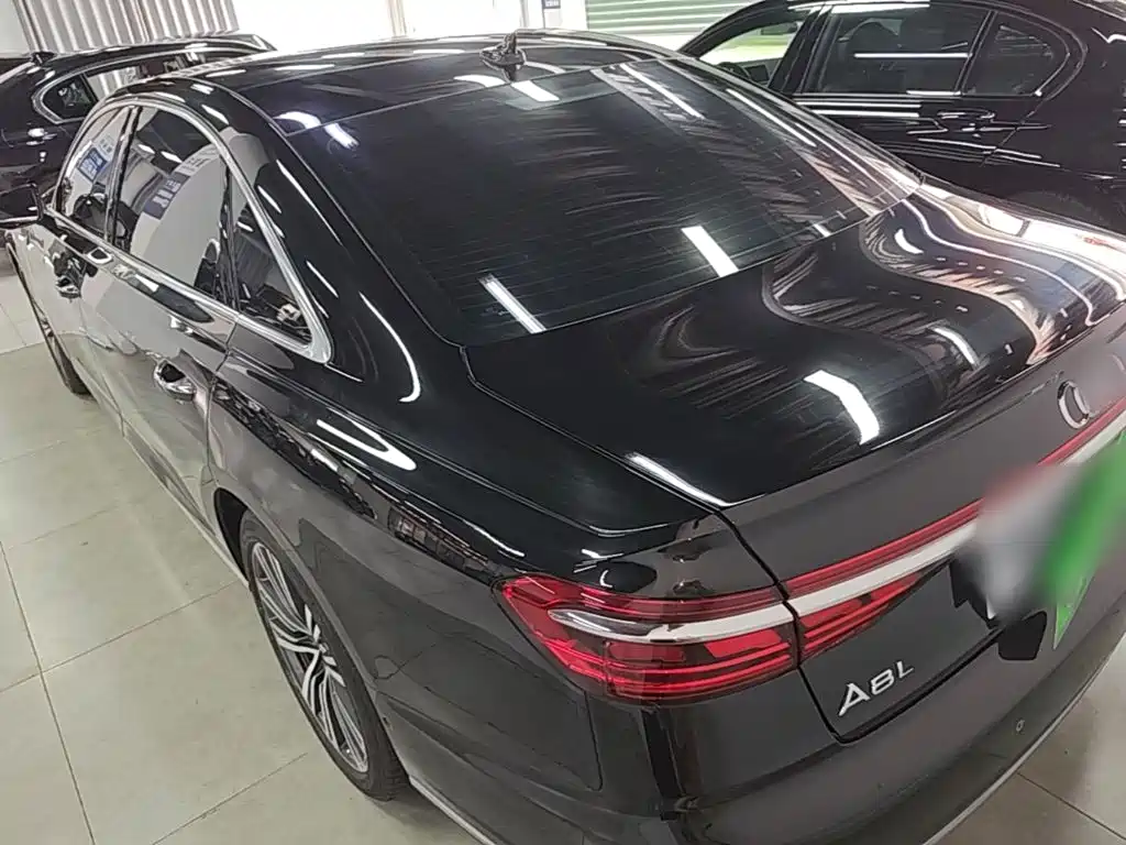 Audi A8 — миниатюра 5