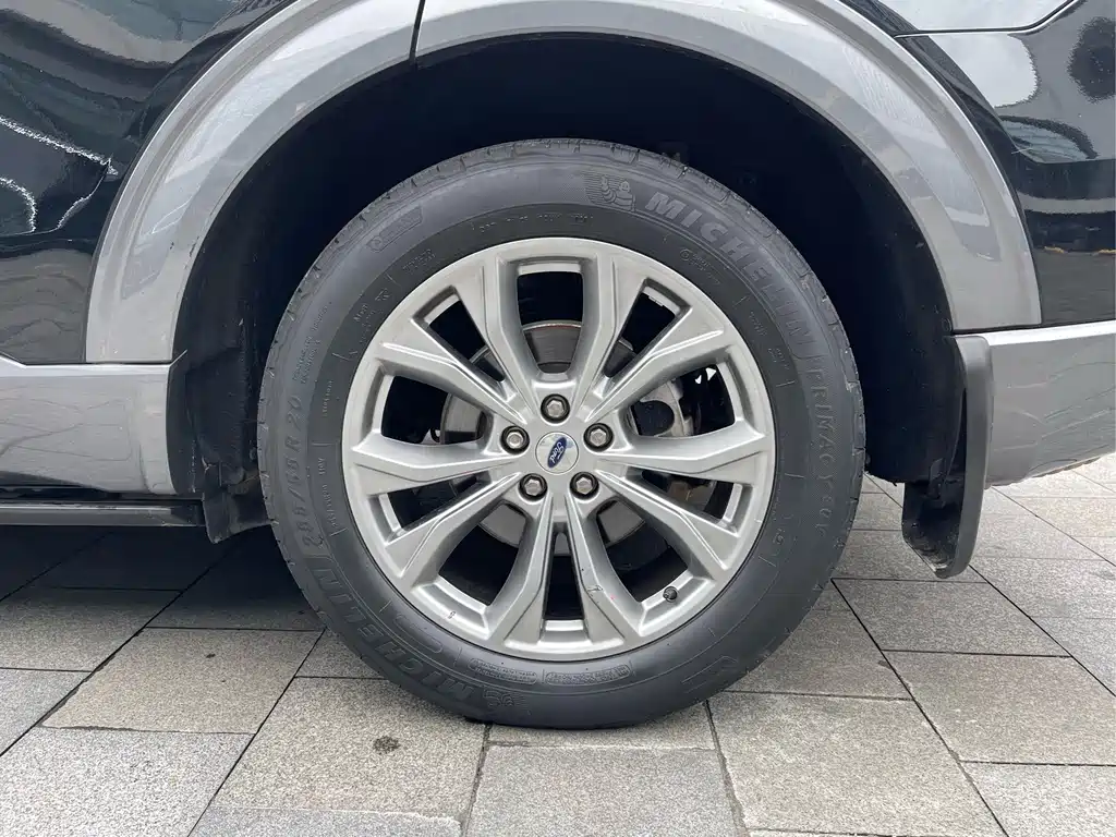 Ford Explorer — миниатюра 17