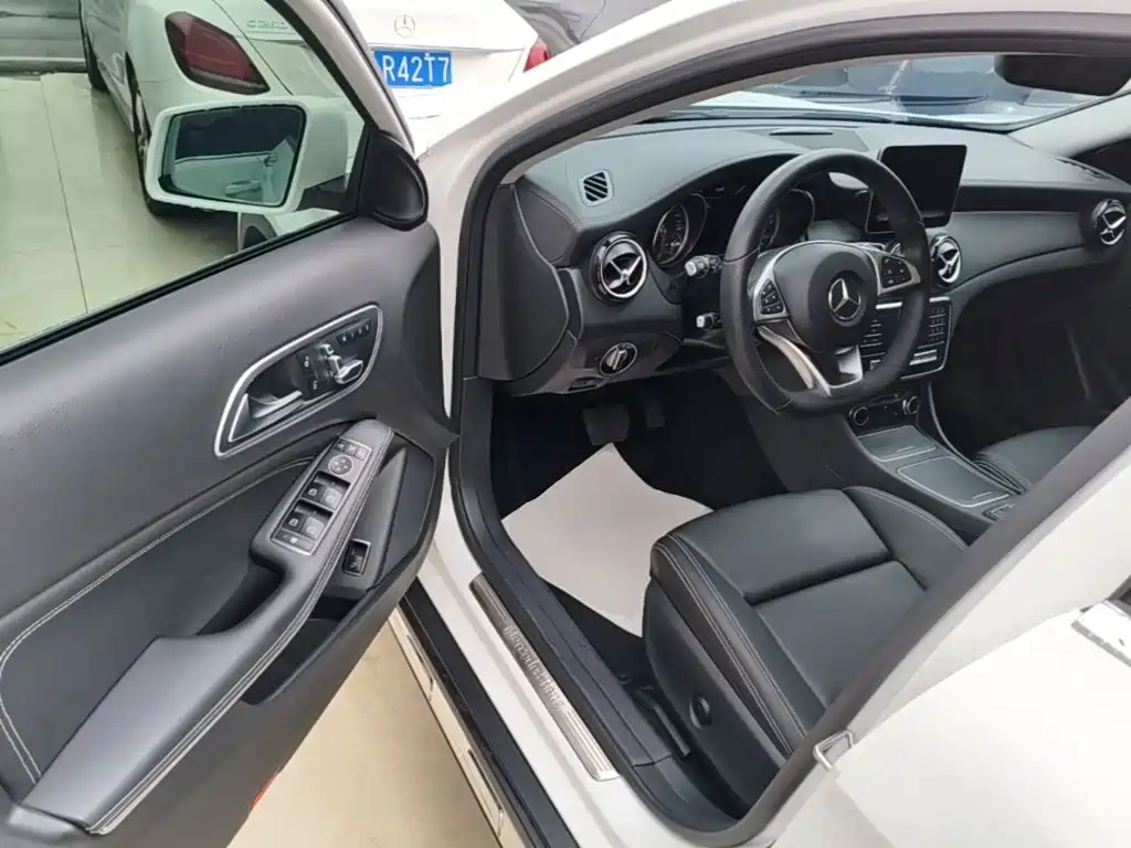 Mercedes-Benz GLA — миниатюра 16