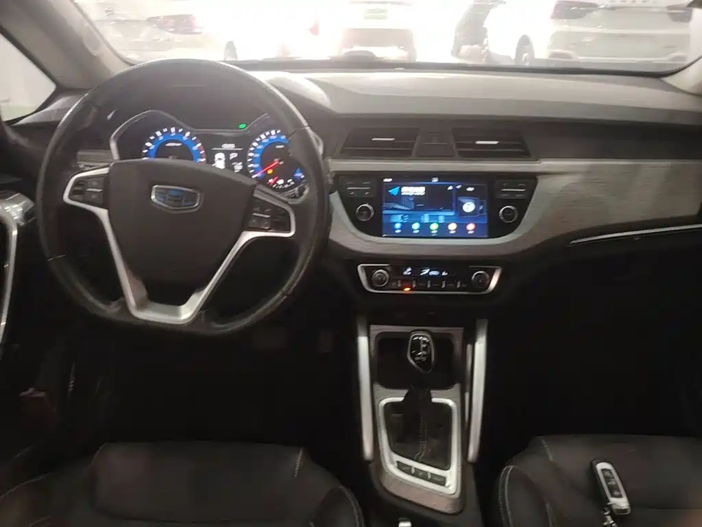 Geely Vision X3 — миниатюра 10