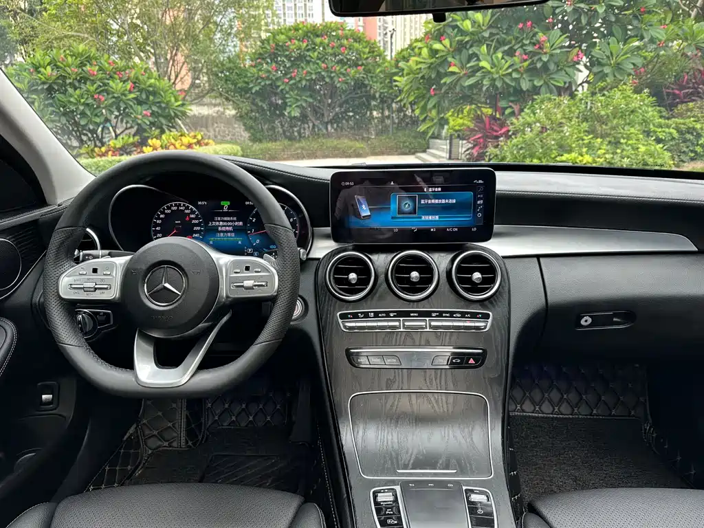 Mercedes-Benz C-Class — миниатюра 16
