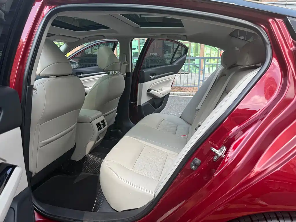 Nissan Teana — миниатюра 13