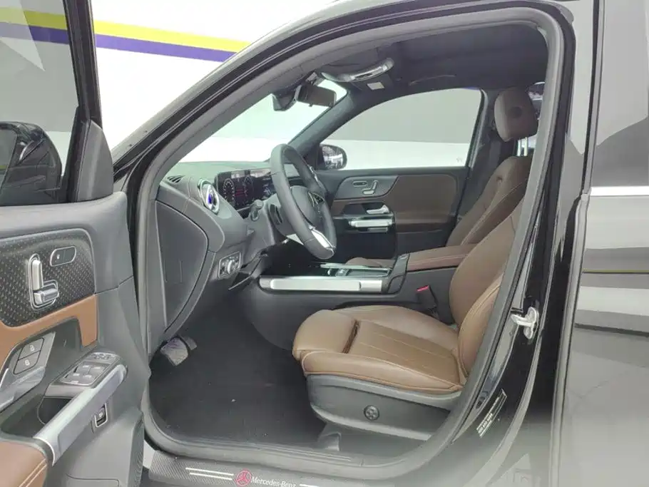 Mercedes-Benz GLB — миниатюра 9